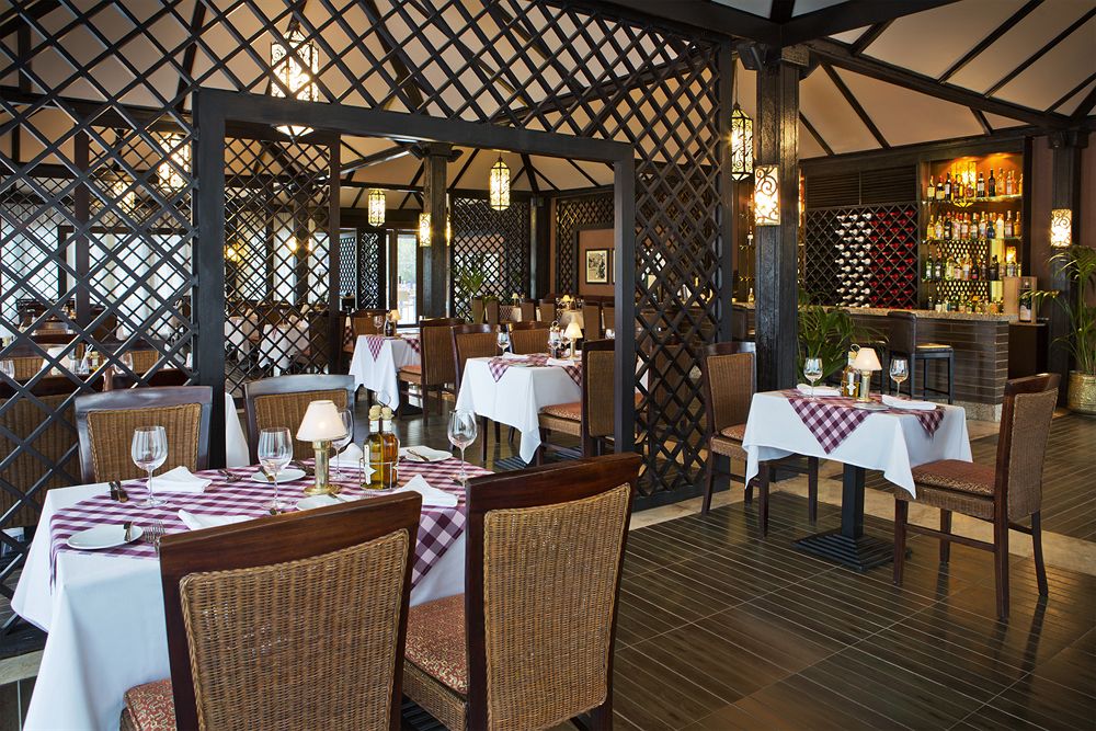 Mammone Restaurant & Bar
