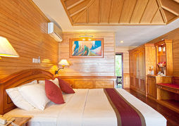 Royal Island Resort & Spa