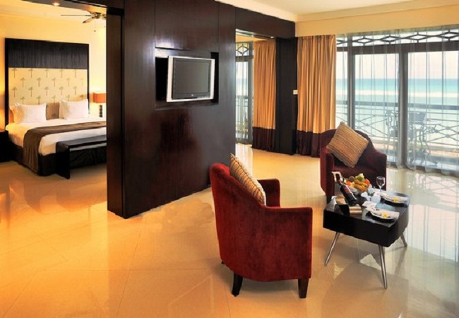 Honeymoon Suite