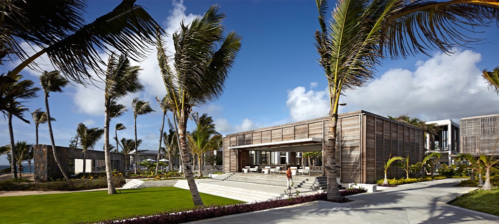 Shores Bar