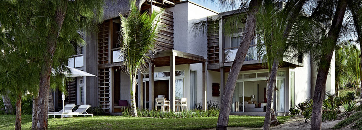 Outside View of Superior Beach Front Rooms