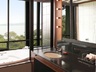Deluxe Bathroom