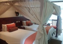 Cresta Mowana Safari Resort & Spa