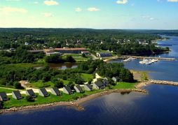 Oak Island Resort & Conference Centre
