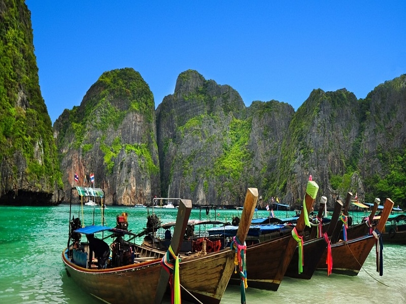 Phi Phi Island Discovery