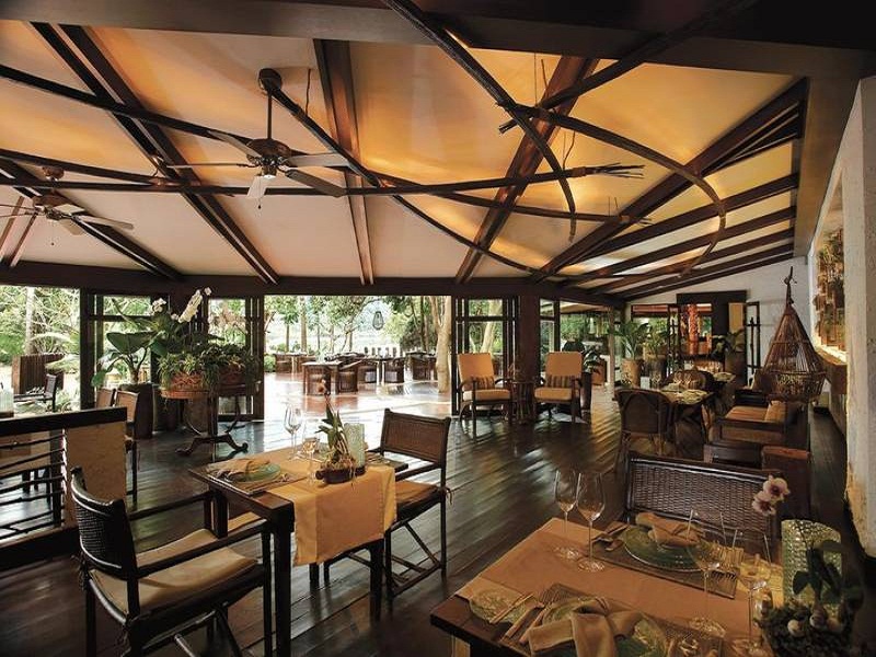 Raya Dining