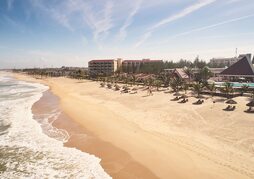 Sandy Beach Non Nuoc Resort