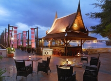 Anantara Riverside Bangkok Resort