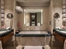 Deluxe Room Bathroom
