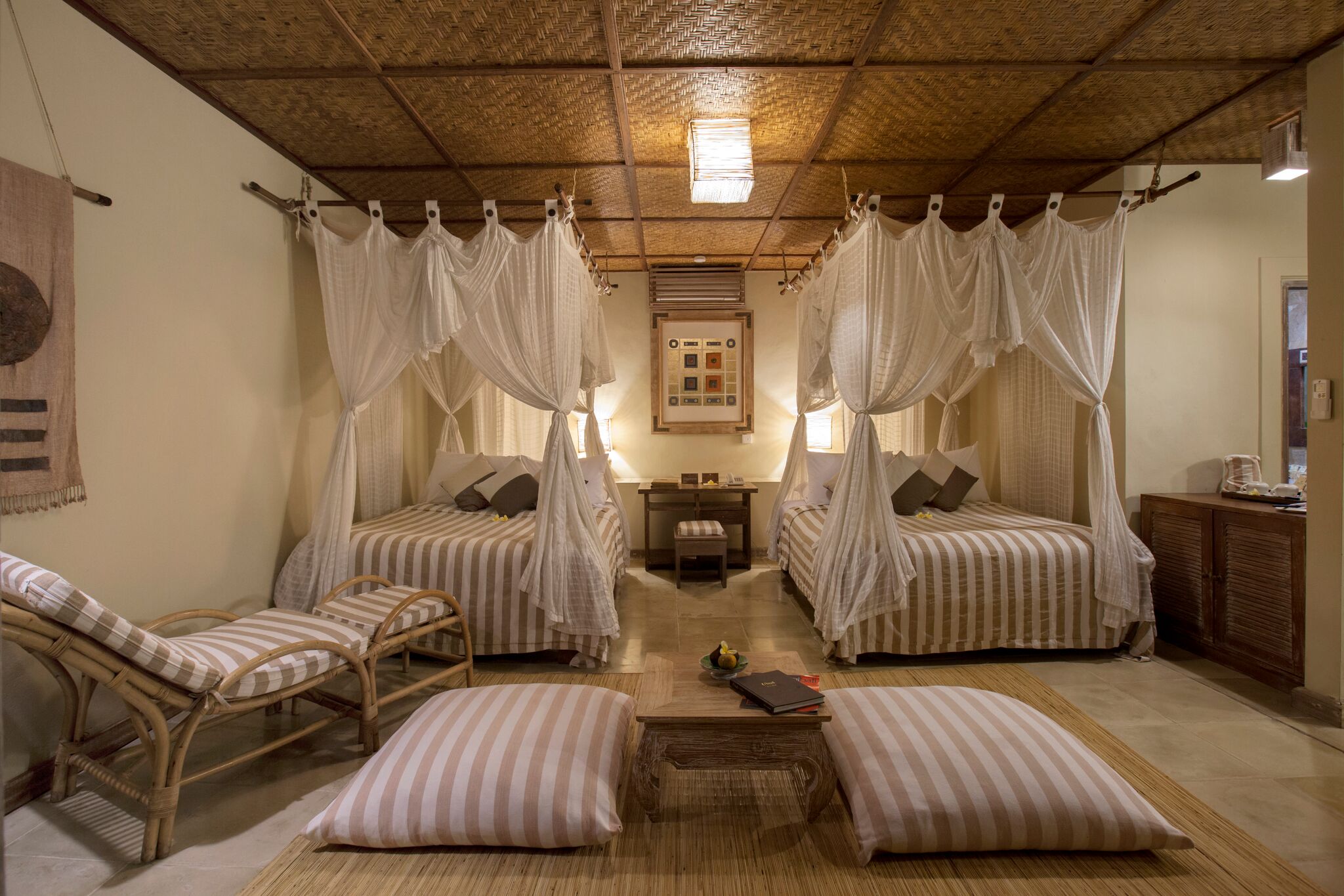 Family Pool Villa