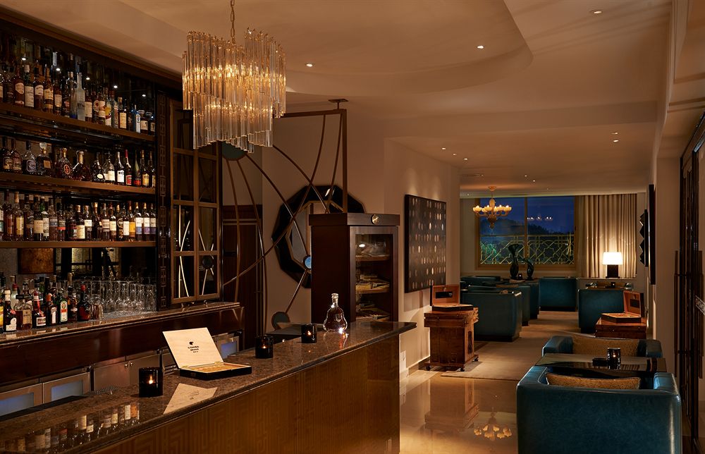 Cigar Bar