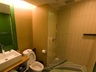 Deluxe Suite Bathroom