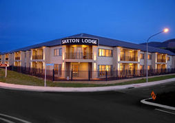 Saxton Lodge