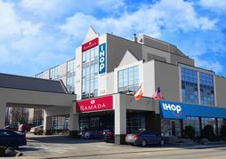 Ramada by Wyndham Niagara Falls by the River