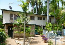 Palm Court Budget Motel Hostel/Backpackers