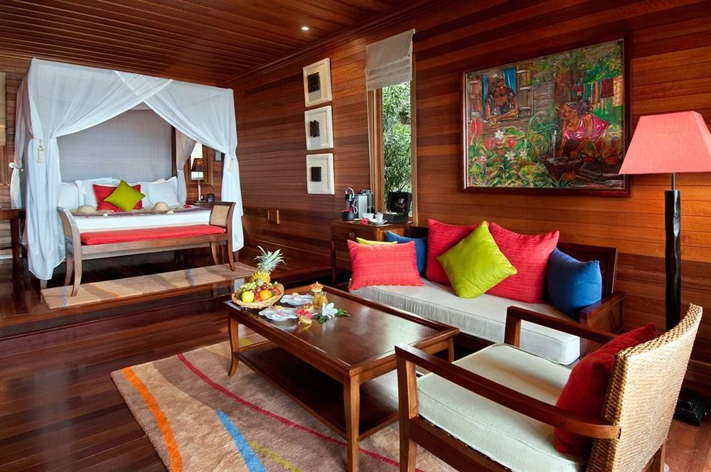 King Oceanfront Villa