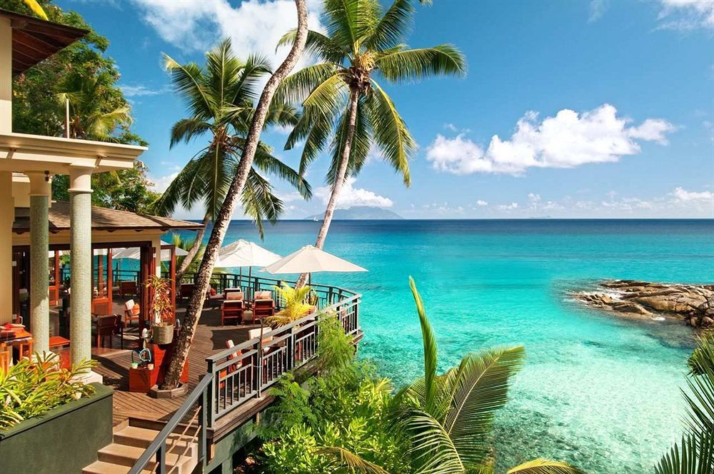 Oceanview Bar & Restaurant
