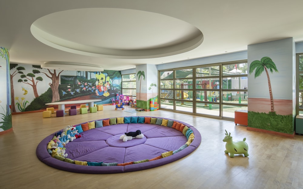 Childrens Play Area - Indoor