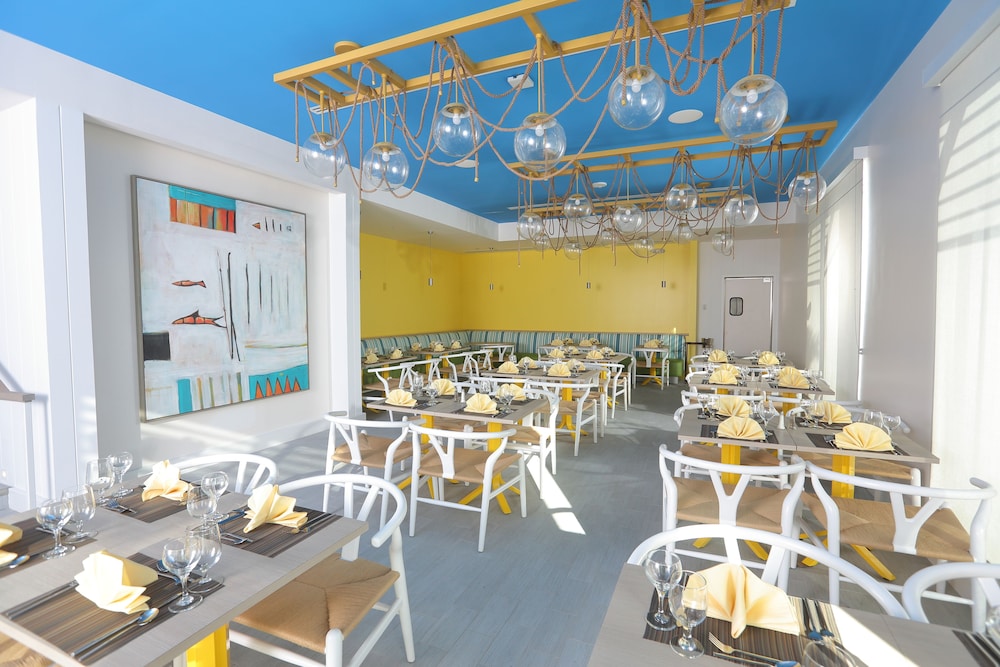Food Court