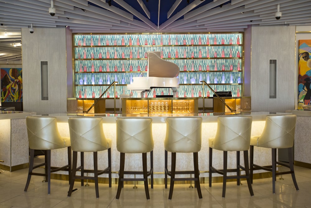 Hotel Lounge