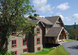 Chic Chocs Mountain Lodge