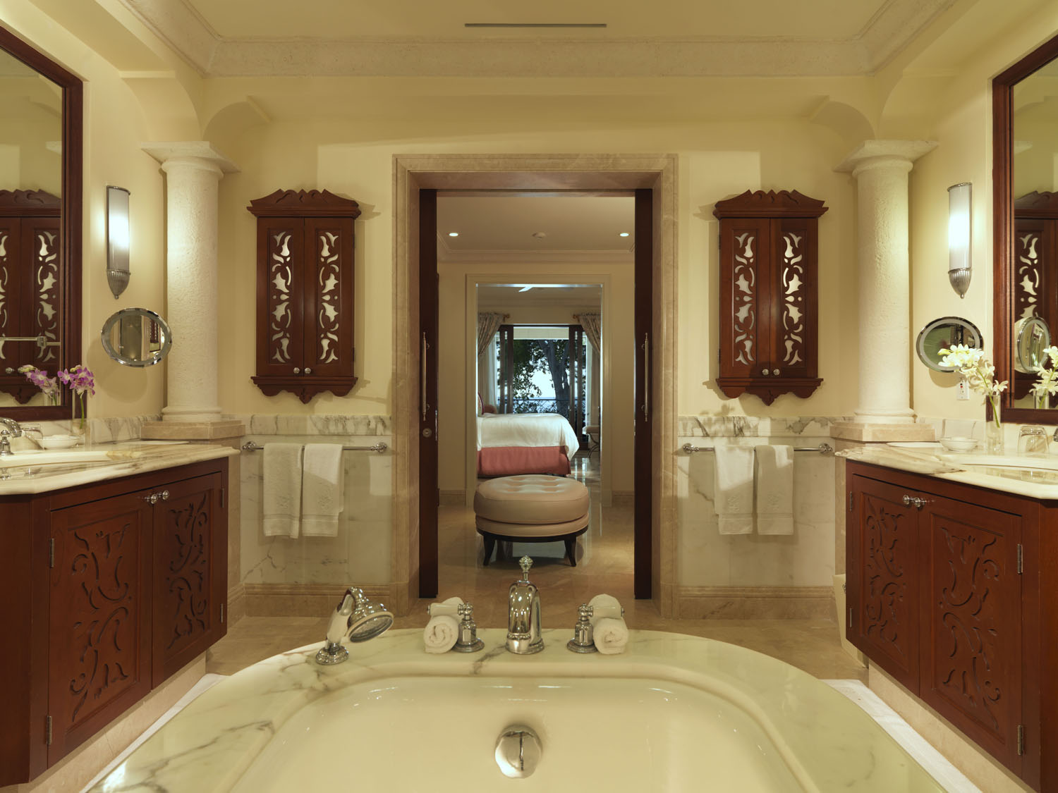 Dolphin Suite