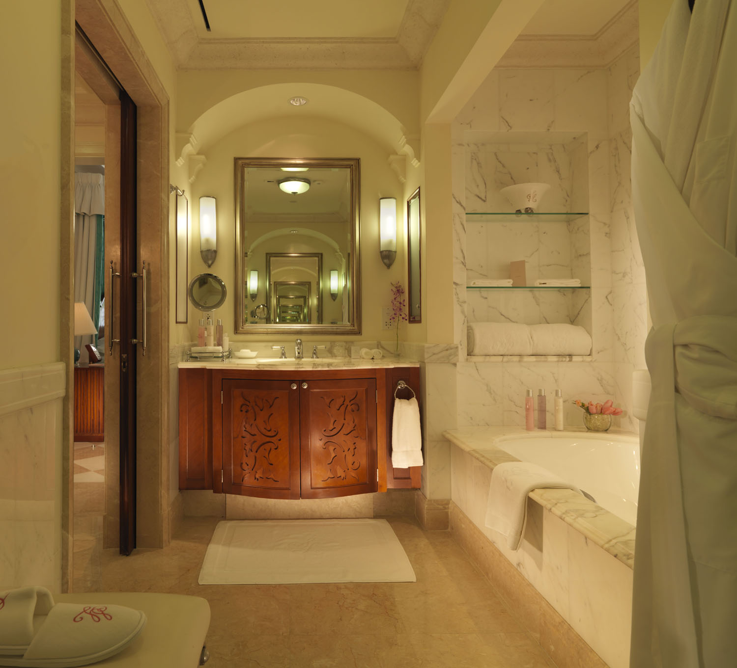 Luxury Dolphin Suites