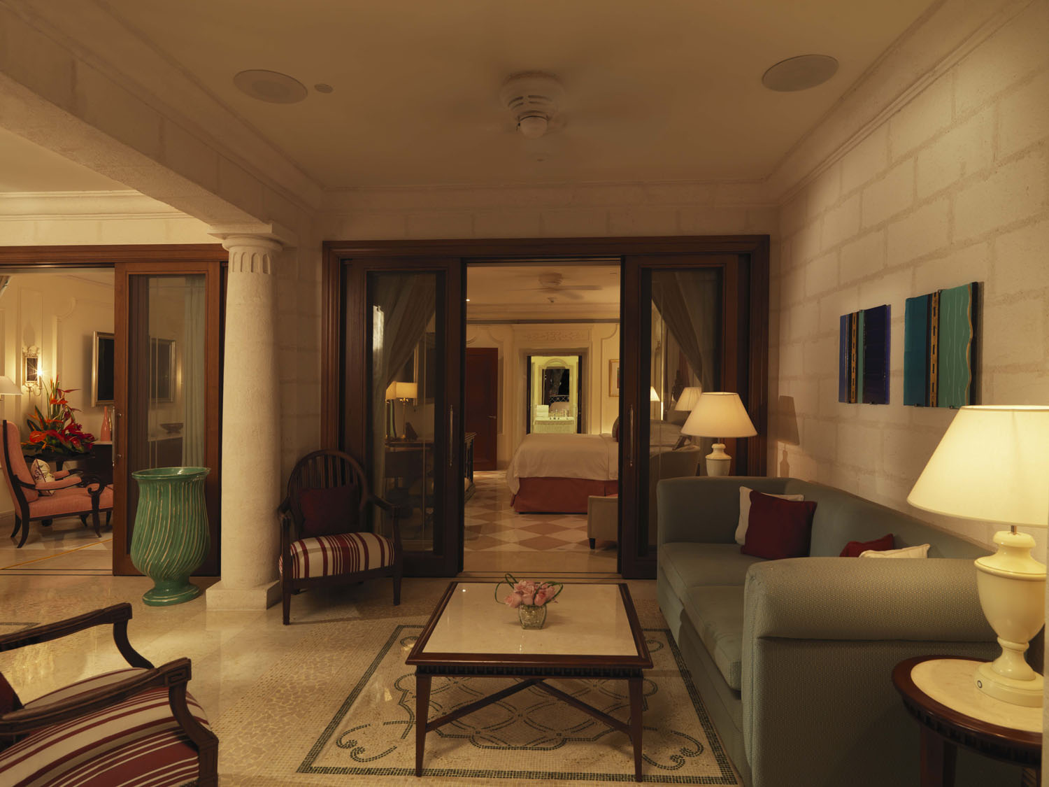 Dolphin Suite