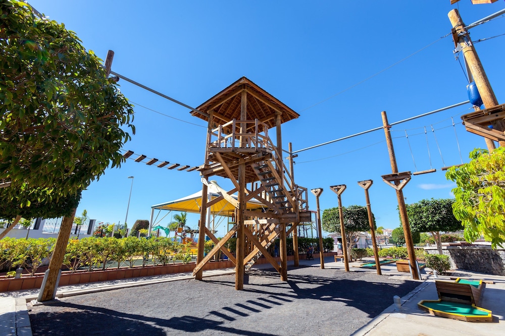 Ropes Course (Team Building)