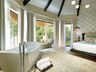 Deep Soaking Bathtub