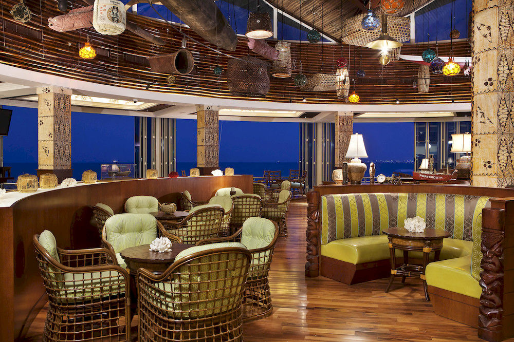 TRADER VIC'S