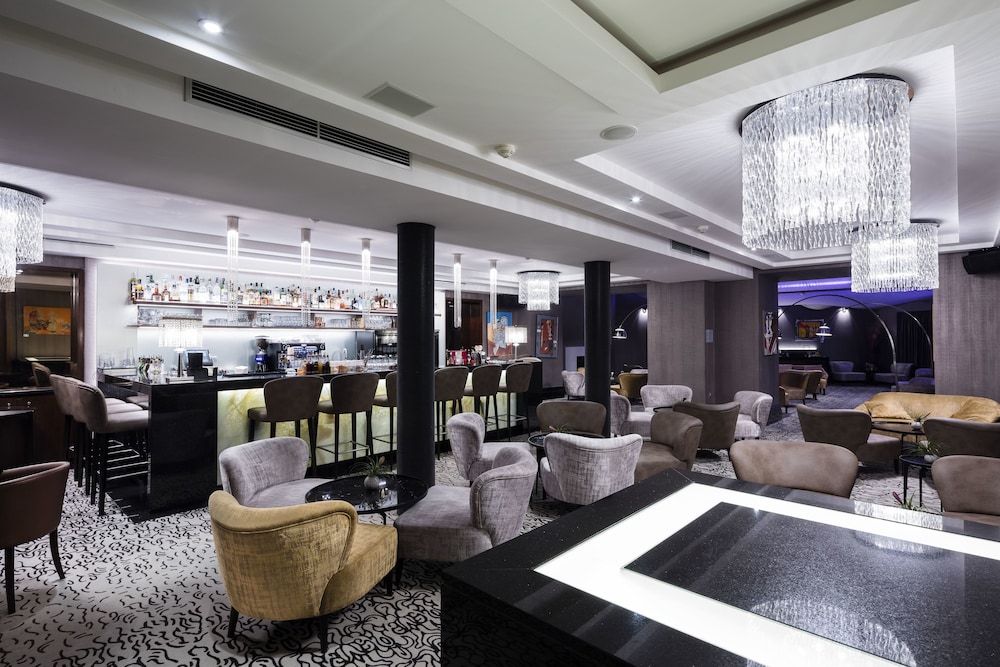 Hotel Bar