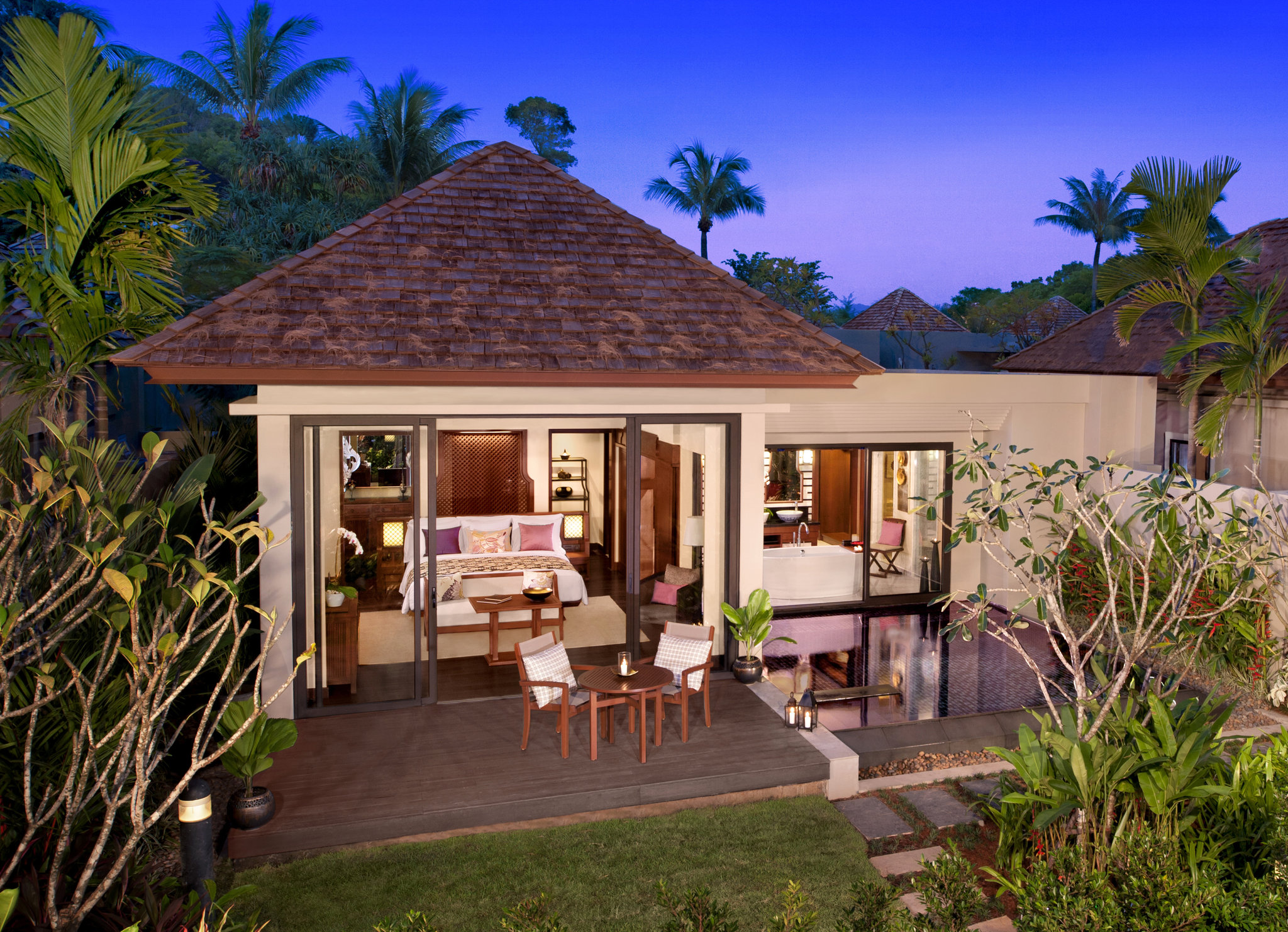 Beachfront Pool Villa