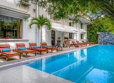 White Mansion
