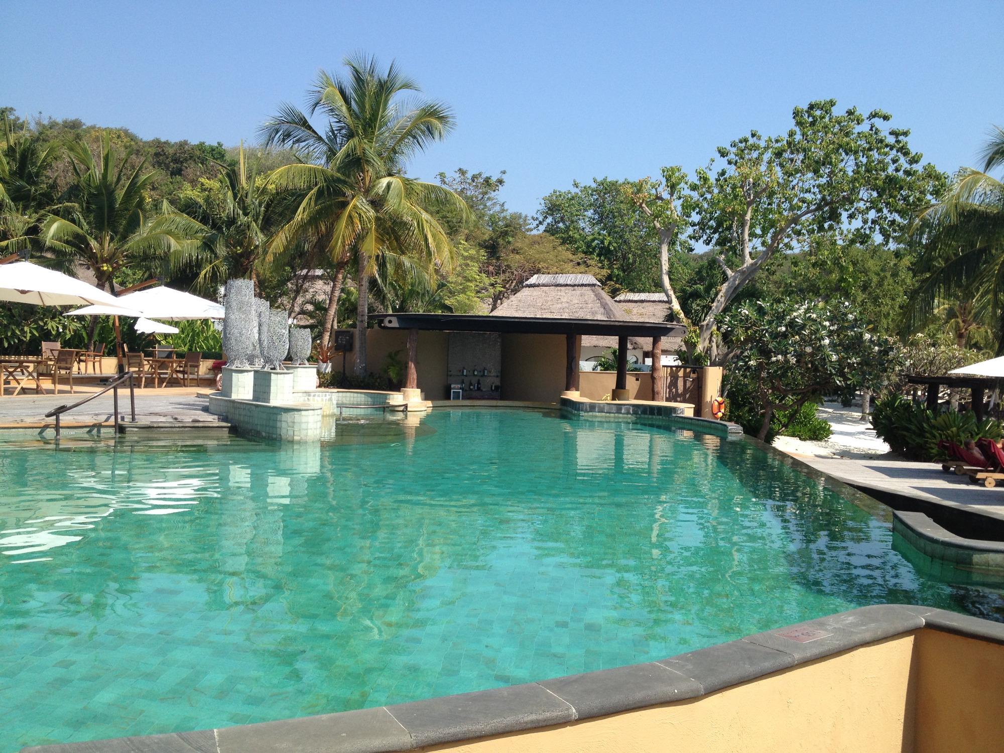 Pool Bar