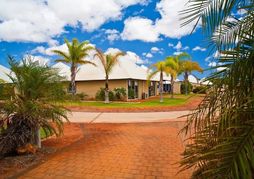 Potshot Hotel Resort