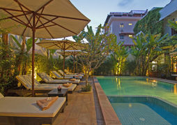 Apsara Centrepole Hotel