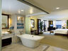 Ali i Tower Presidential Suite