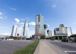 Embassy Suites Niagara Falls Hotel