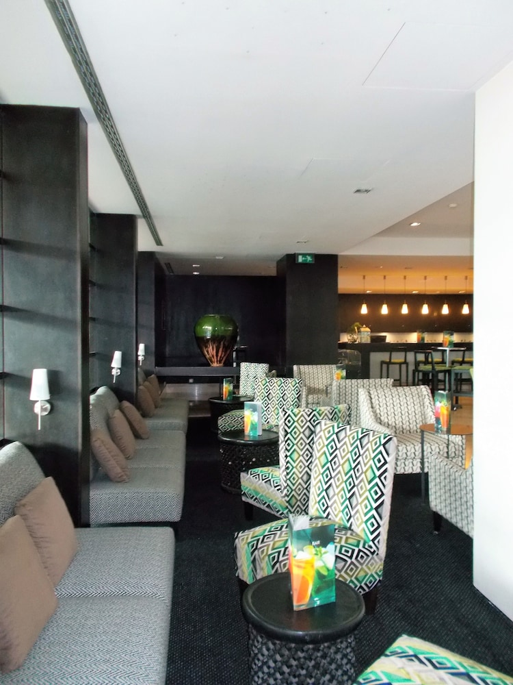 Hotel Bar