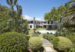 Nova Constantia Boutique Residence