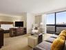JUNIOR SUITE W/SPACIOUS SITTING AREA-KING BD