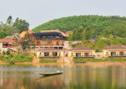 Phong Nha Lake House Resort