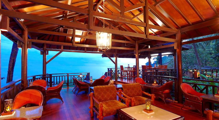 Sunset Lounge