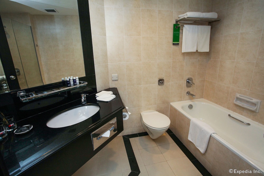 Deep Soaking Bathtub