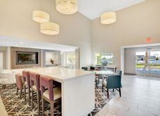 La Quinta Inn & Suites by Wyndham Las Vegas Nellis