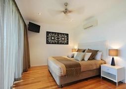 Pinnacle Apartments Hamilton Island