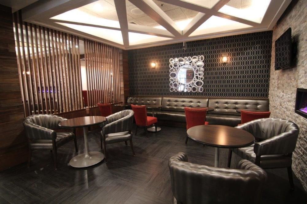 Hotel Lounge