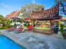 Poolside Bar