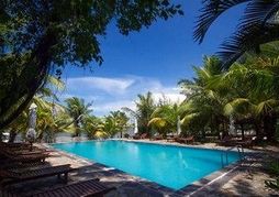 Le Domaine De Tam Hai Resort